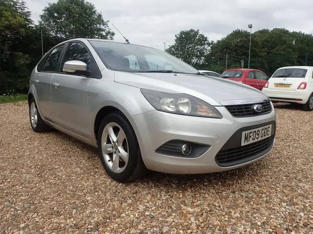 Used Ford Focus Zetec 99 HP (72 kW) 2009 Silver Hatchback