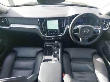 Usado Volvo V60 Plus 350 HP (257 kW) 2023 Preto Carrinha