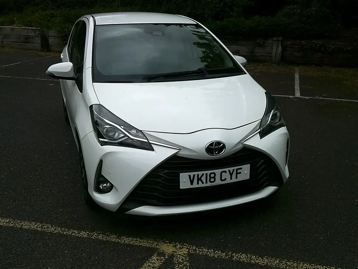 Usado Toyota Yaris 2018 Branco Citadino