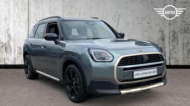 Green Used 2025 Mini Countryman Exclusive SUV | £31,074 (Good price) - Image 1/4