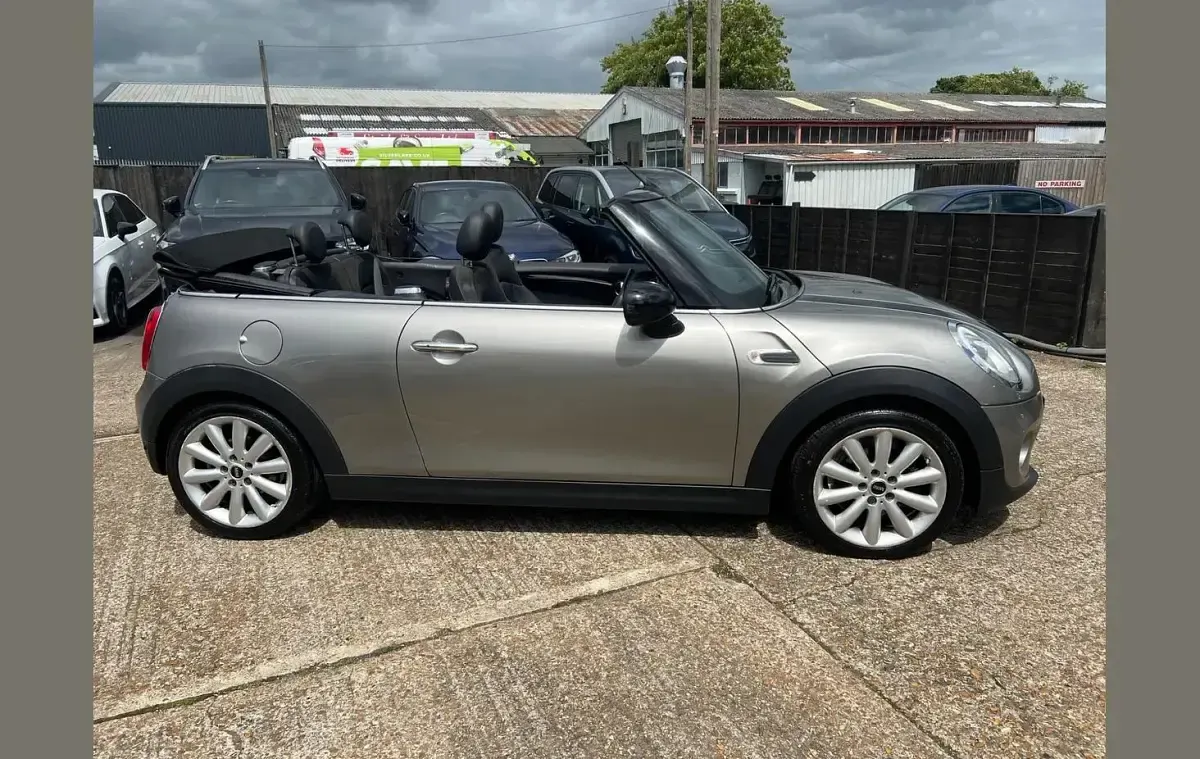 Used Mini Cooper Cabriolet 134 HP (98 kW) 2016 Silver Cabriolet