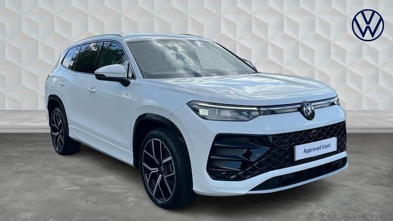 White New 2025 VW Touran R-line MPV | £41,423 (Fair price) - Image 1/4