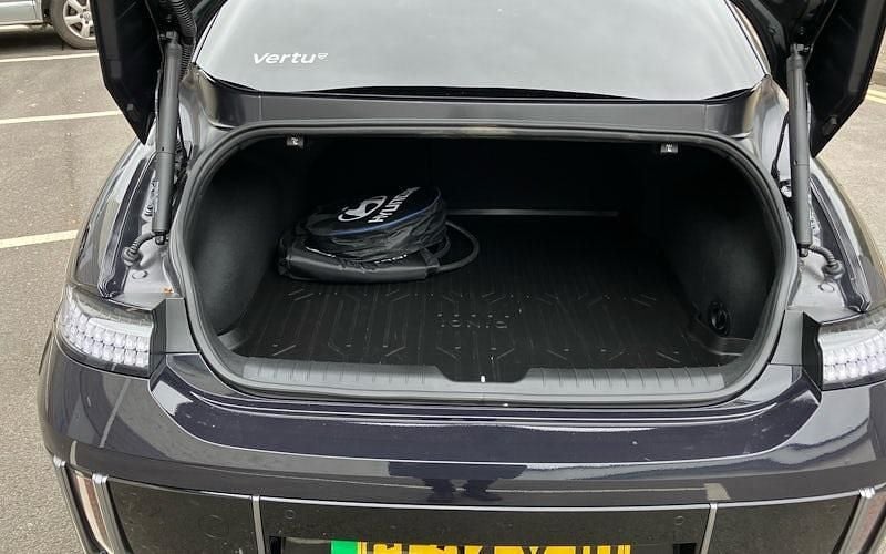 Used Hyundai Ioniq 6 Ultimate 239 kW (325 HP) 2026 Sedan