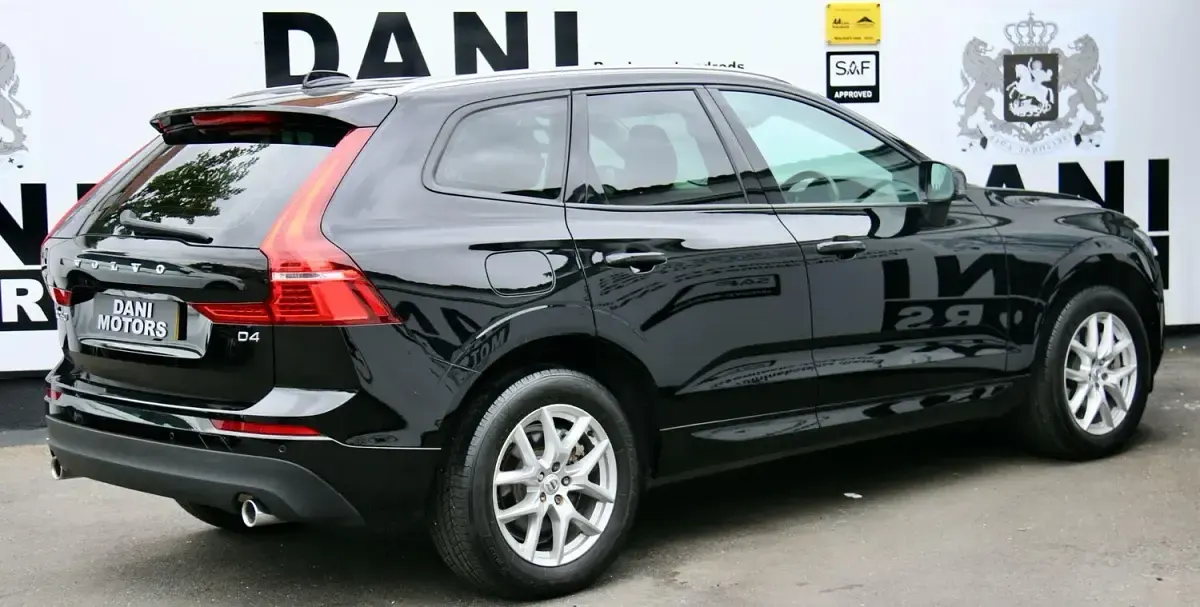 Used Volvo XC60 Inscription 187 HP (137 kW) 2020 Black SUV