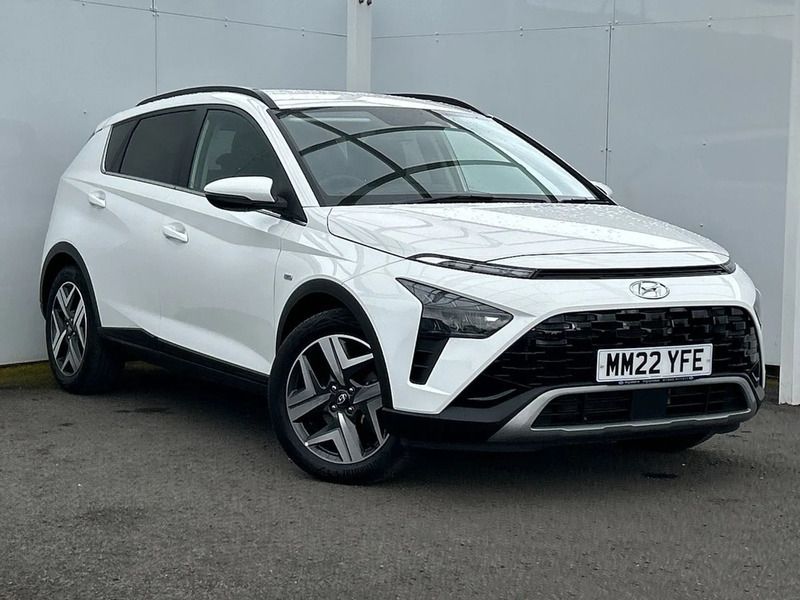 White Used 2022 Hyundai Bayon Premium SUV | £15,343 (Fair price) - Image 1/4