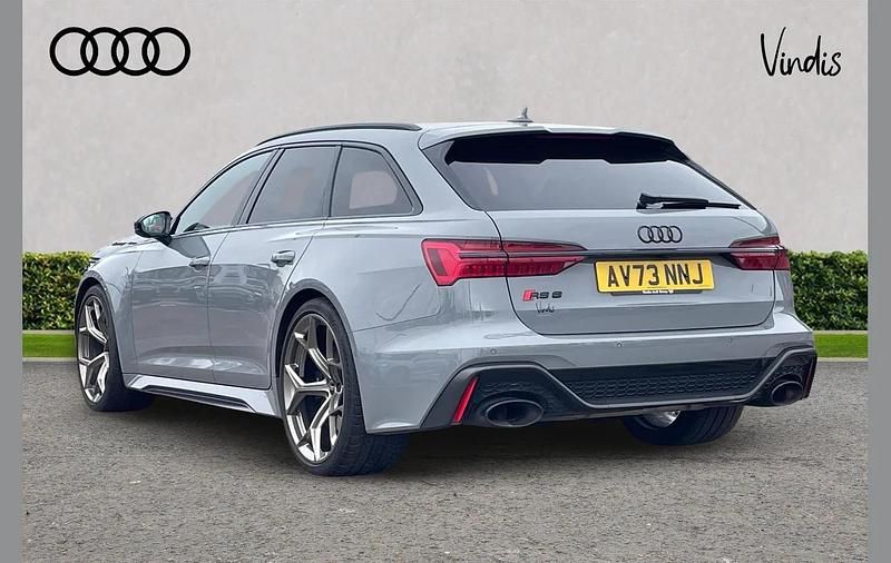 Begagnad Audi RS6 Design 620 HK (456 kW) 2023 Grå Kombi