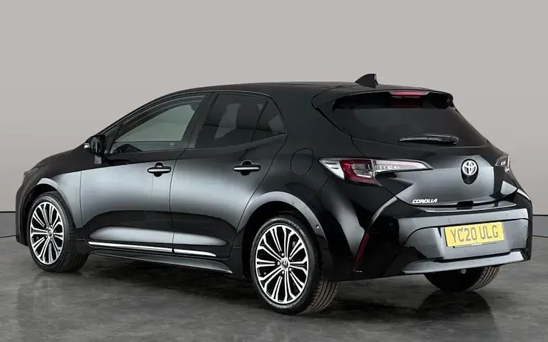 Used Toyota Corolla Design 116 HP (85 kW) 2019 Black Hatchback