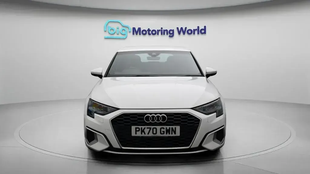 Used Audi A3 Sportback Sport 110 HP (80 kW) 2021 White Hatchback
