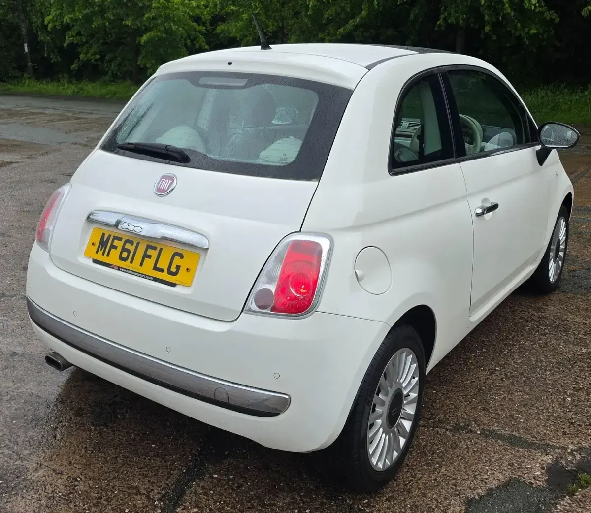 Used Fiat 500 Lounge 2011 White Hatchback
