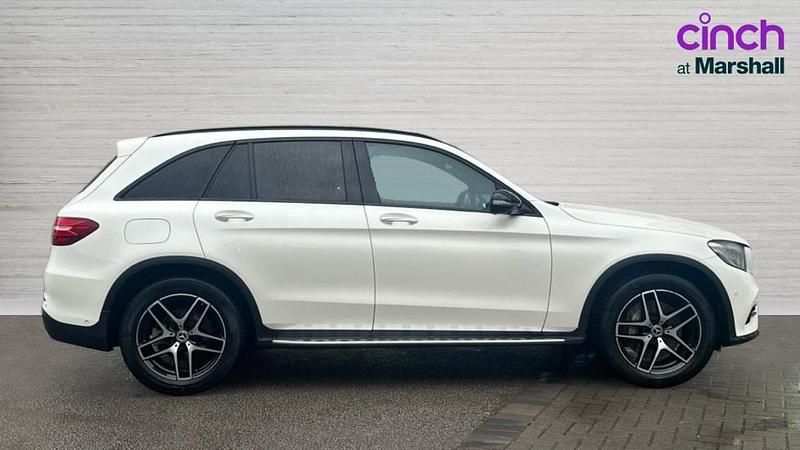 Used Mercedes GLC250 AMG line 204 HP (150 kW) 2017 White