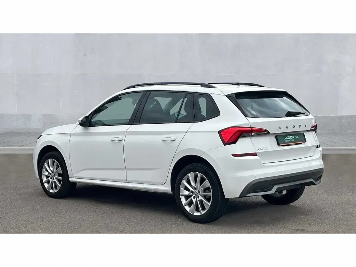 Used Skoda Kamiq SE Drive 95 HP (69 kW) 2023 White SUV