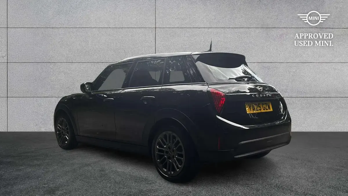 Used Mini Cooper S Hatch 201 HP (147 kW) 2025 Black Hatchback