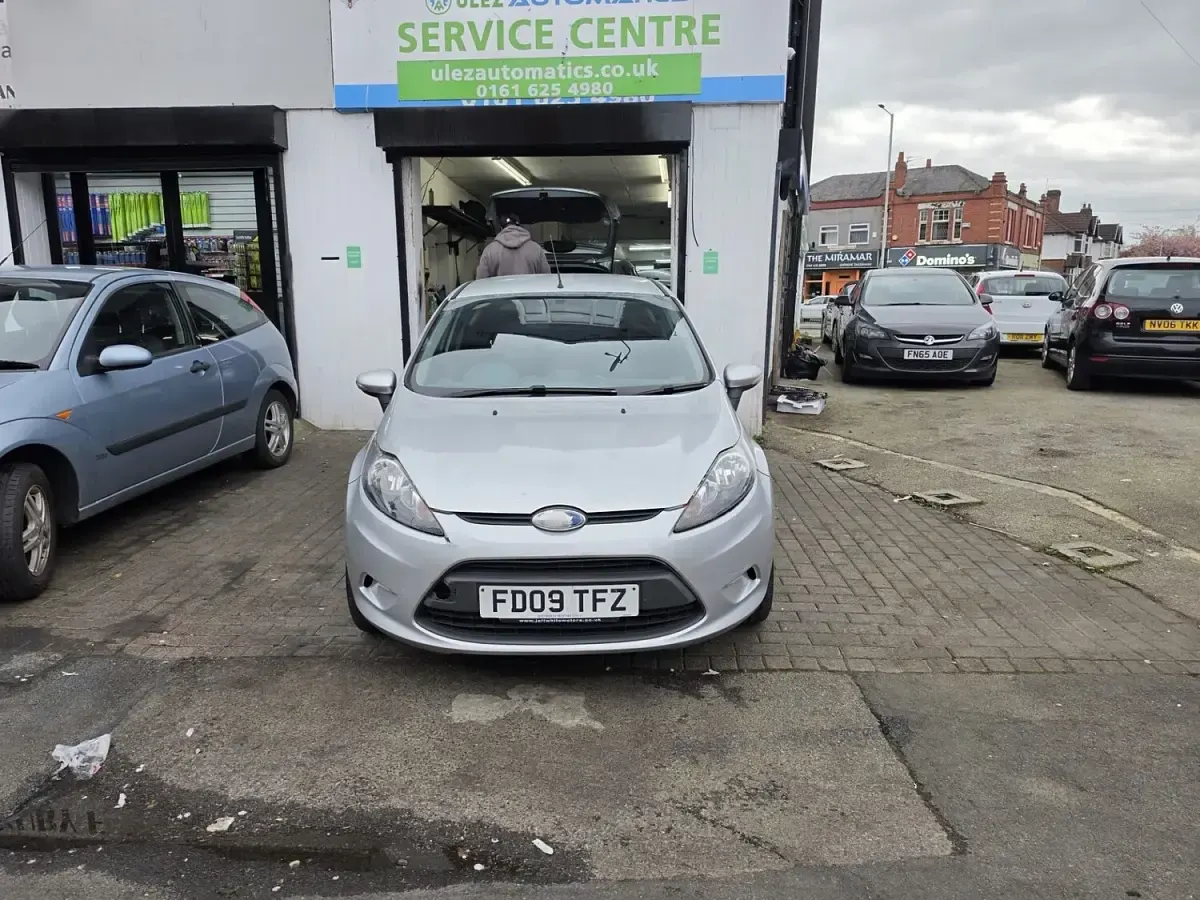 Used Ford Fiesta Style 94 HP (69 kW) 2009 Silver Hatchback