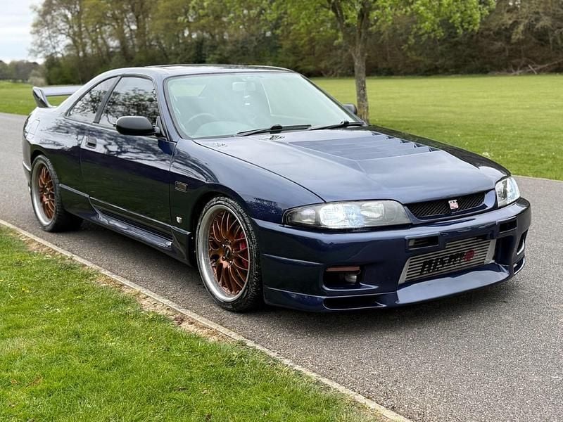 Used Nissan Skyline 215 HP (158 kW) 2005 Black Sedan