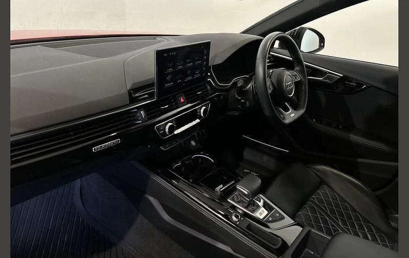 Used Audi S4 Black Edition 336 HP (247 kW) 2023 Red Estate