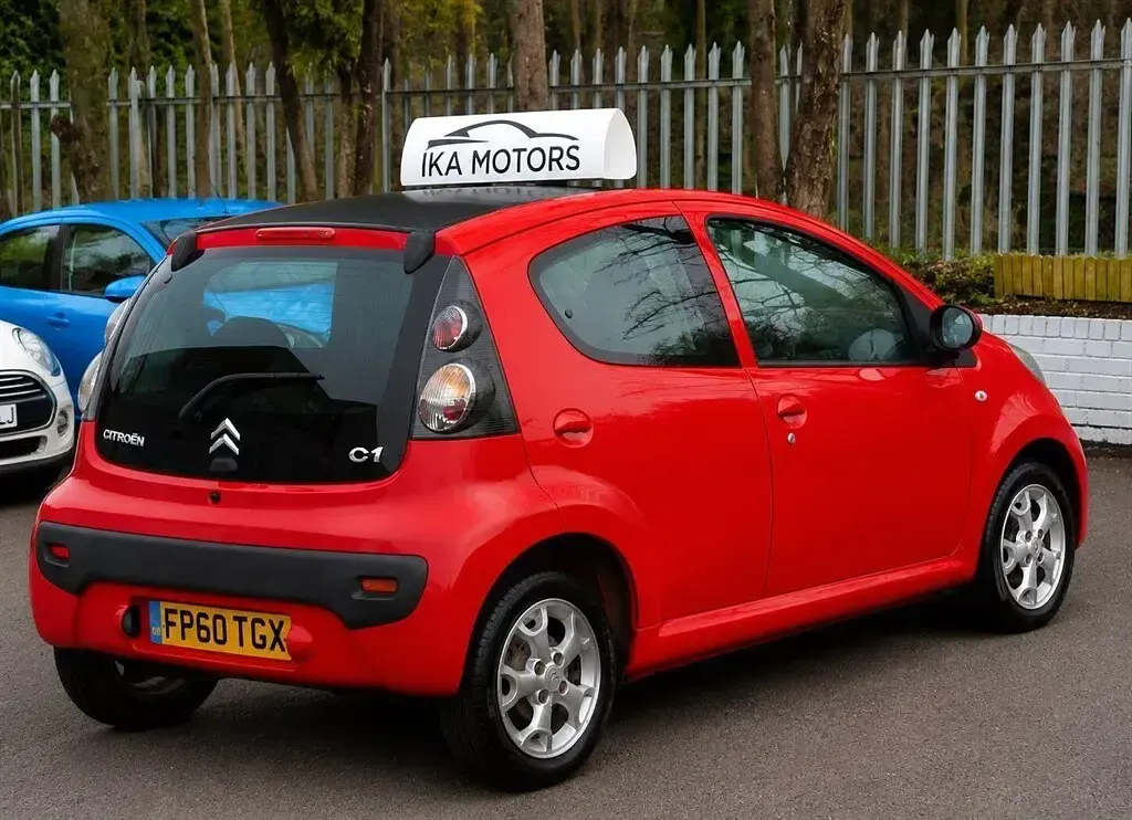 Used Citroën C1 VTR Sport 68 HP (50 kW) 2010 Red Hatchback
