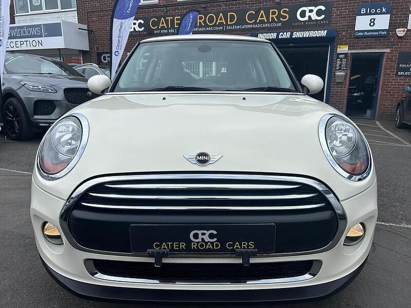 Used Mini ONE Hatch 102 HP (75 kW) 2014 White Hatchback