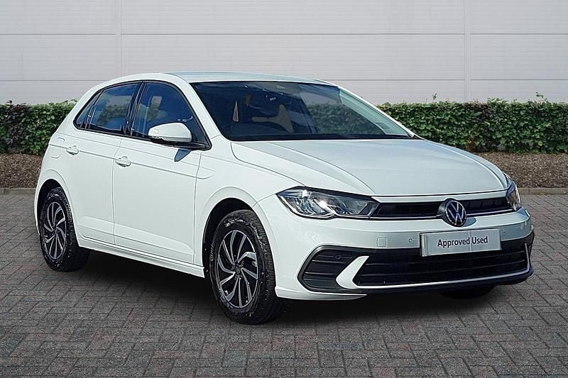 Used VW Polo Life 95 HP (69 kW) 2023 White Hatchback