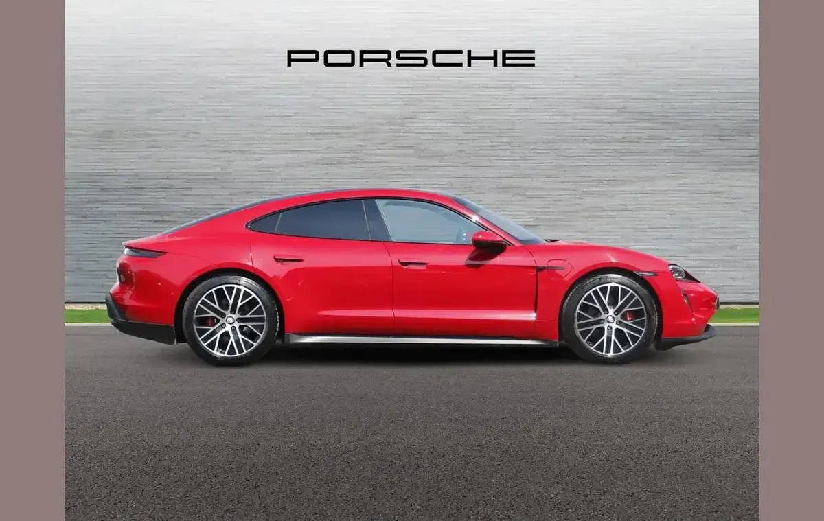 Used Porsche Taycan 419 kW (571 HP) 2022 Red Sedan