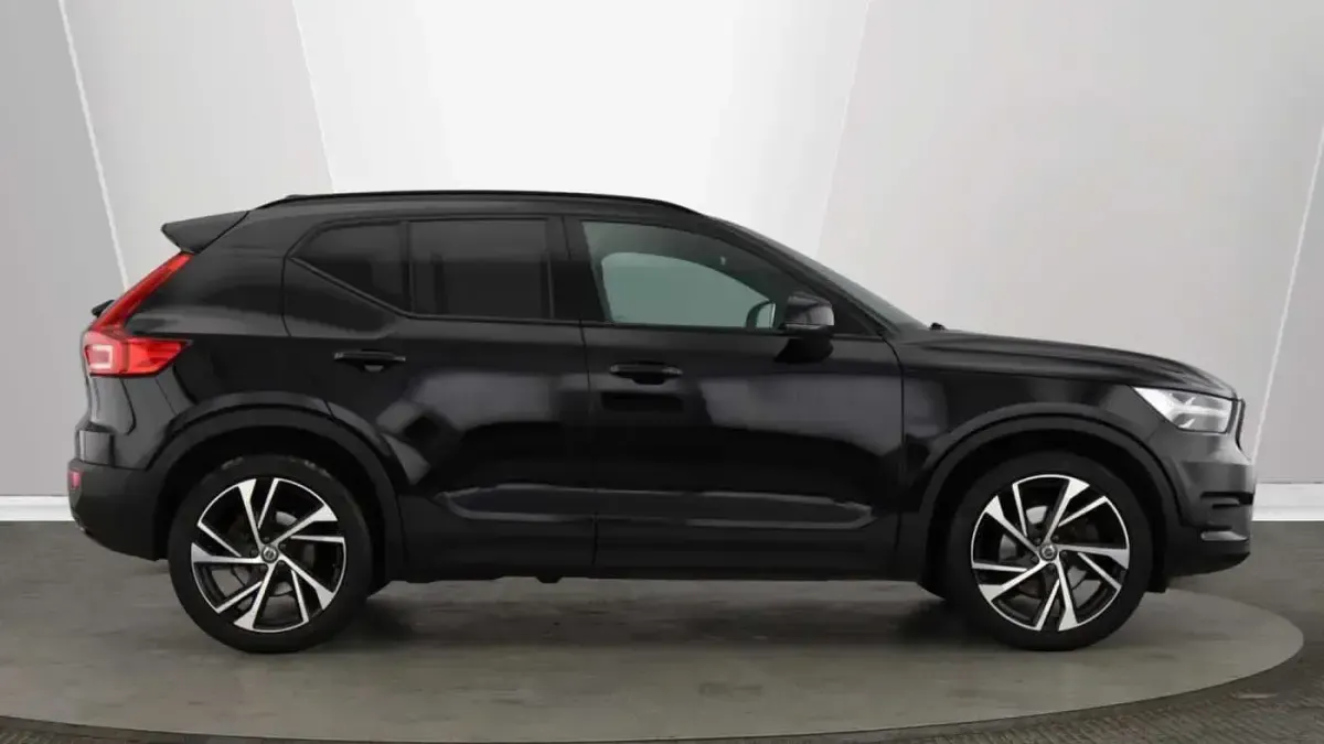 Used Volvo XC40 R-Design Pro 250 HP (183 kW) 2022 SUV