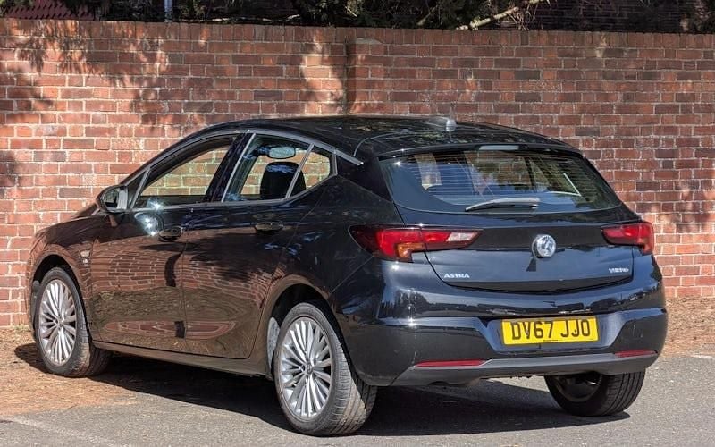 Used Vauxhall Astra Elite 150 HP (110 kW) 2017 Hatchback