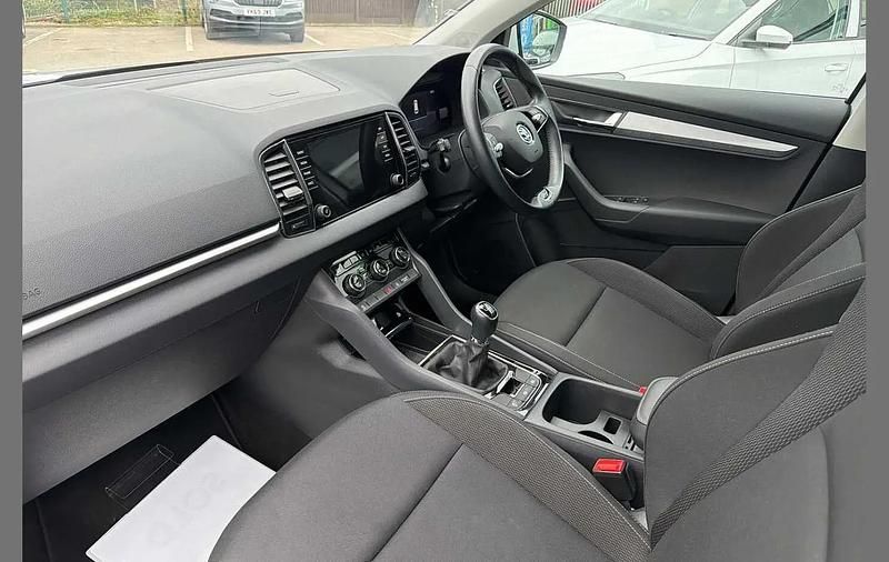 Used Skoda Karoq SE Drive 108 HP (79 kW) 2023 White SUV