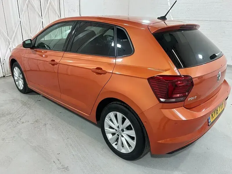 Used VW Polo SEL 2025 Orange Hatchback