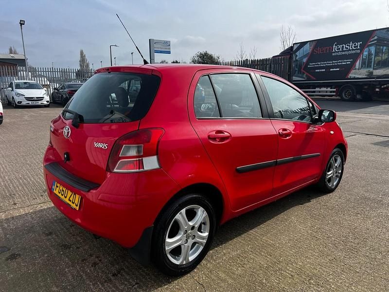 Used Toyota Yaris 2010 Red Hatchback