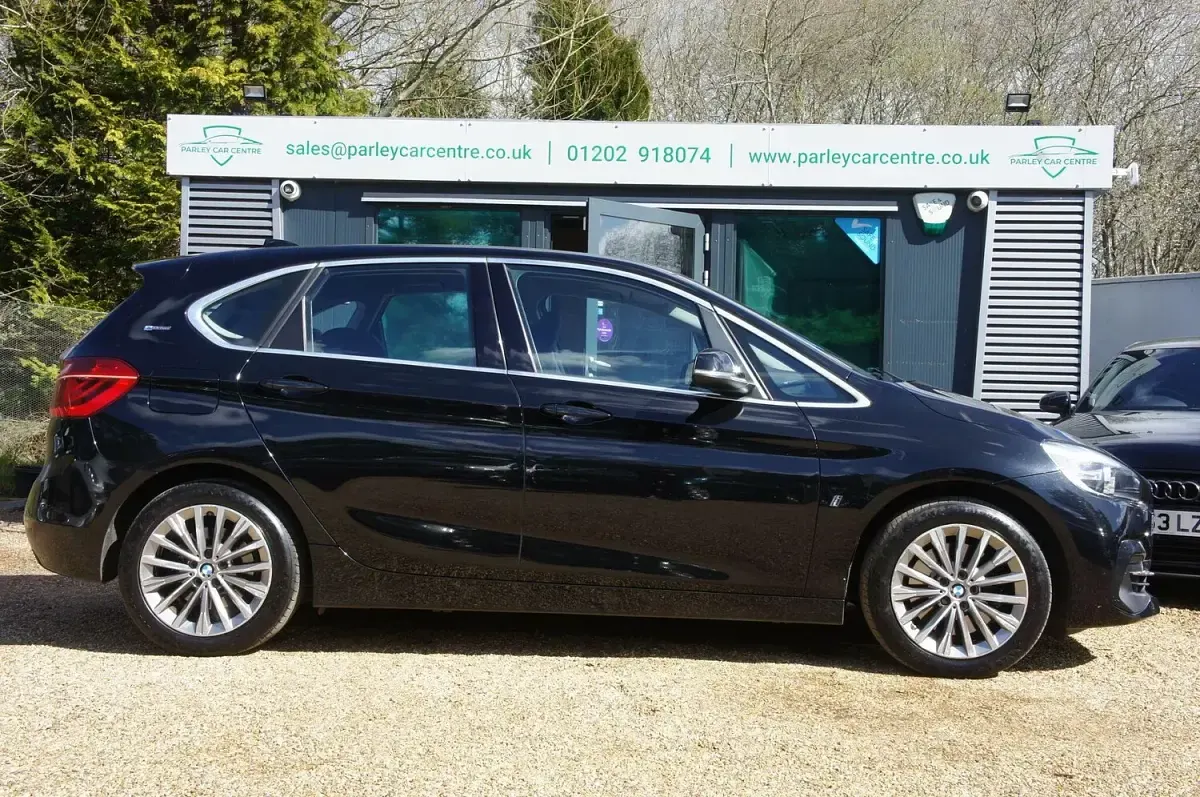 Used BMW 225 Luxury Line 224 HP (164 kW) 2019 Black Hatchback