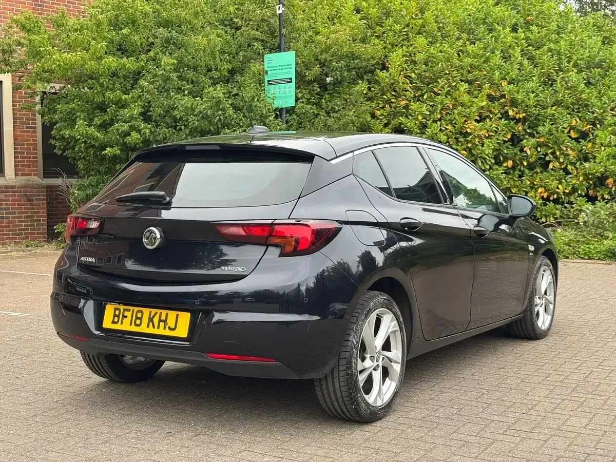 Used Vauxhall Astra SRi 150 HP (110 kW) 2018 Blue Hatchback