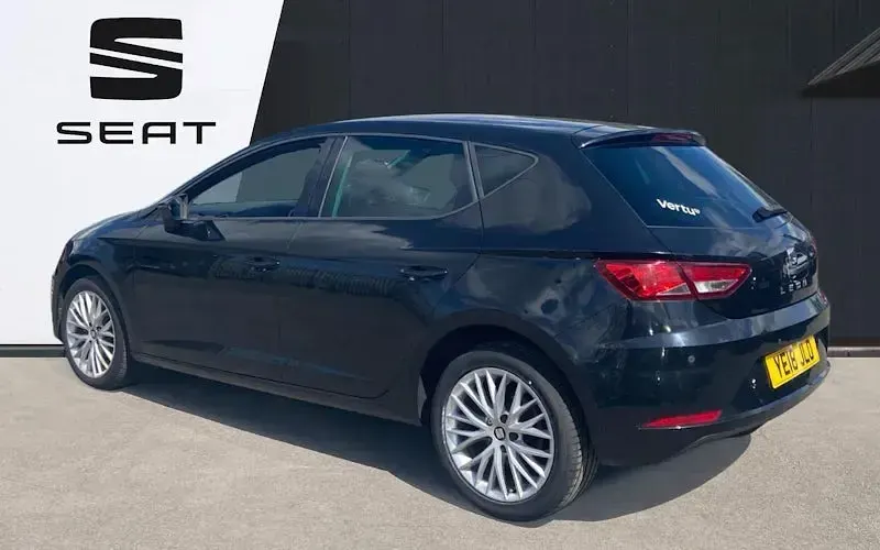 Begagnad Seat Leon SE Dynamic 110 HK (80 kW) 2018 Svart Halvkombi