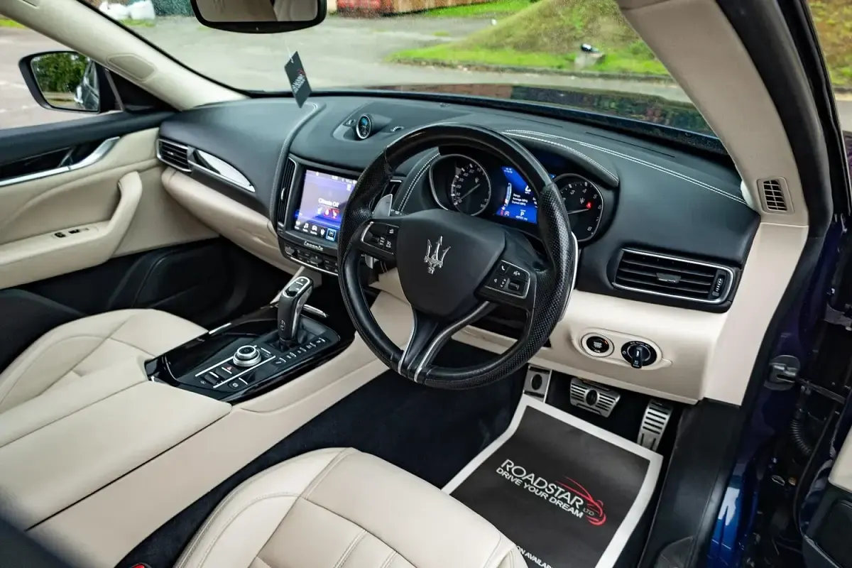 Used Maserati Levante 350 HP (257 kW) 2018 Blue SUV