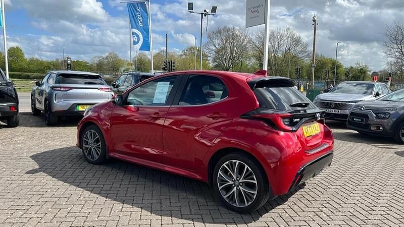 Usata Toyota Yaris Hybrid 114 CV (83 kW) 2023 Rosso