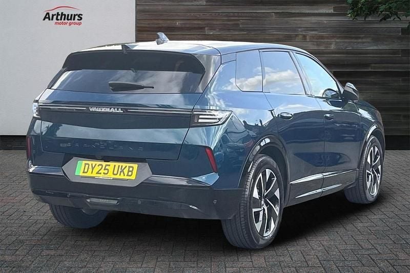 Used Vauxhall Grandland 154 kW (210 HP) 2025 Blue SUV