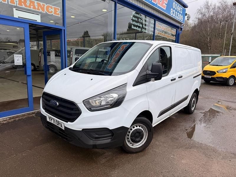 Used Ford Transit Custom 105 HP (77 kW) 2021 White Van