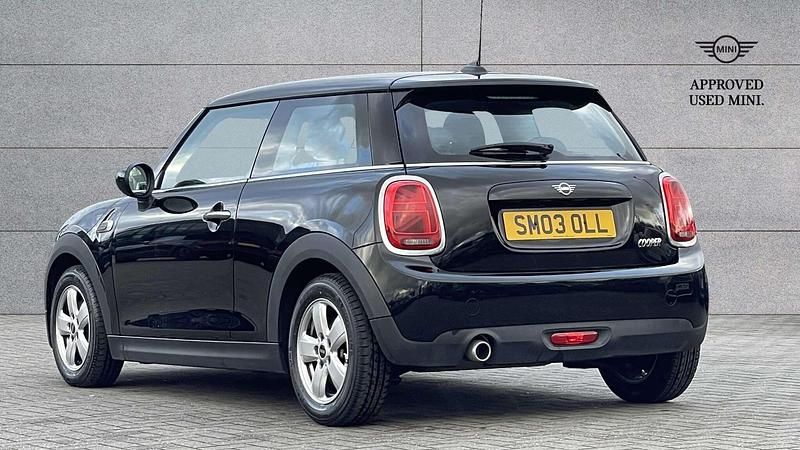 Used Mini Cooper Classic 134 HP (98 kW) 2020 Black Hatchback