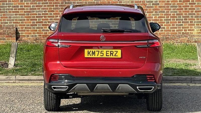 Used MG HS SE 170 HP (125 kW) 2025 Red SUV