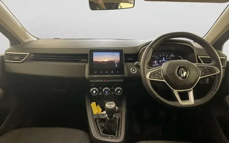 Begagnad Renault Clio V Evolution 90 HK (66 kW) 2023 Svart Halvkombi