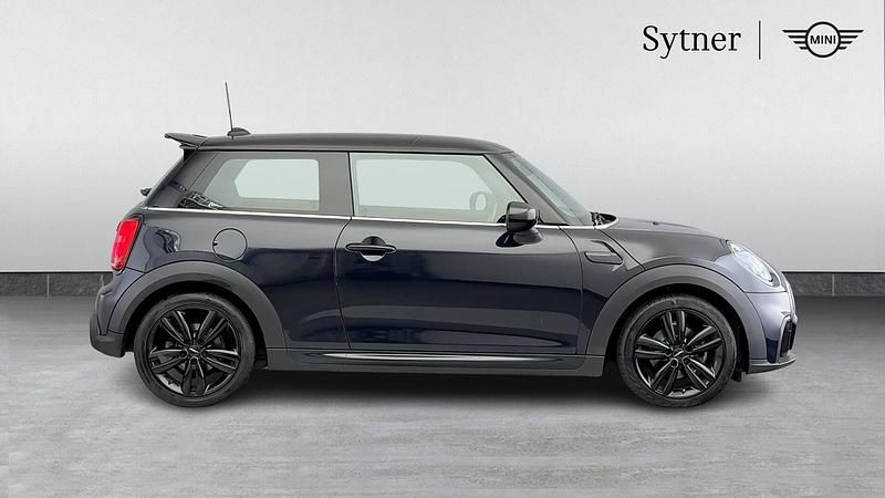 Used Mini Cooper Hatch 134 HP (98 kW) 2022 Black Hatchback