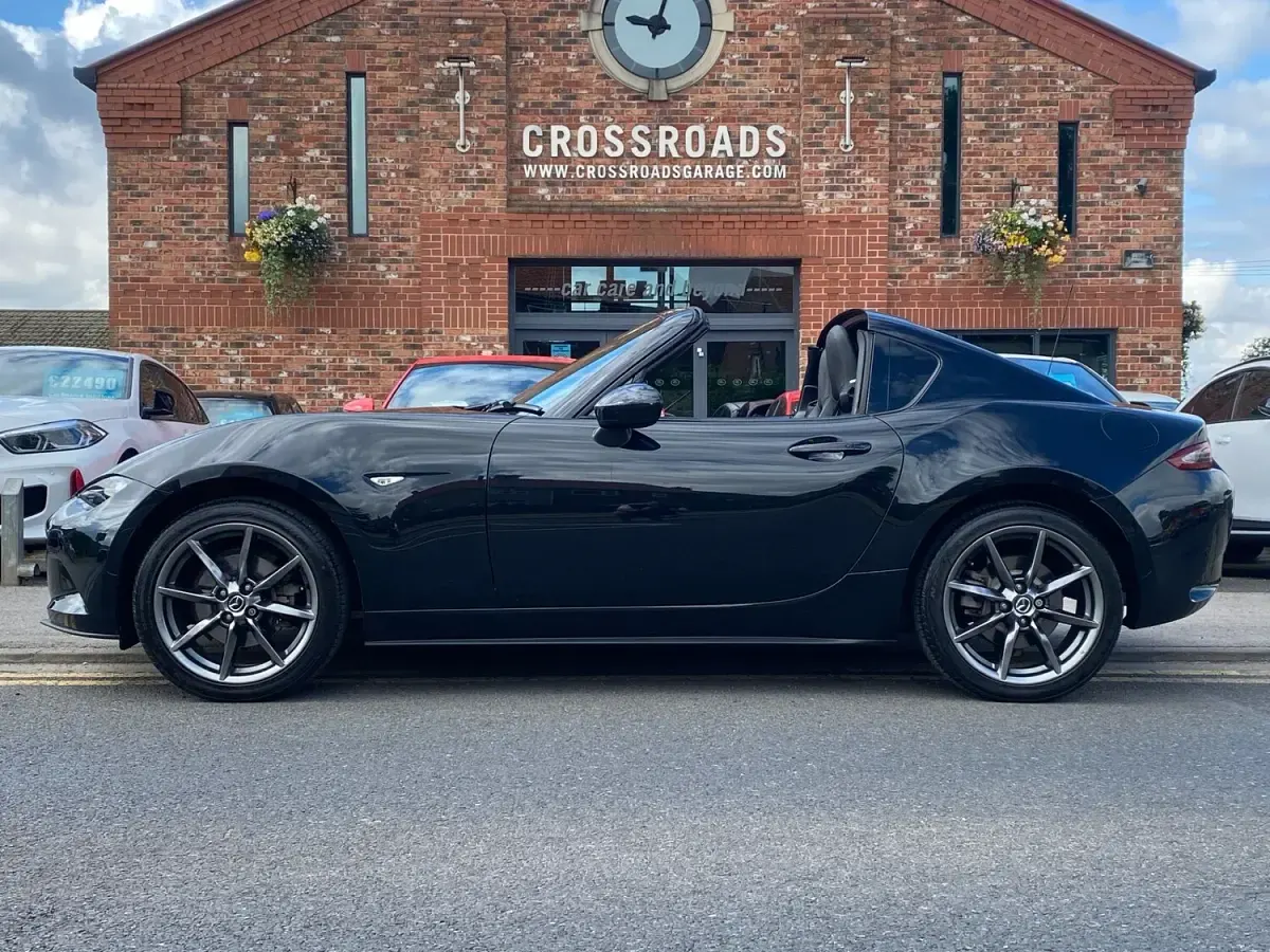 Used Mazda MX5 Inclusive 160 HP (117 kW) 2017 Jet black Cabriolet