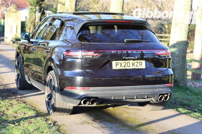 Used Porsche Cayenne 440 HP (323 kW) 2020 Black SUV