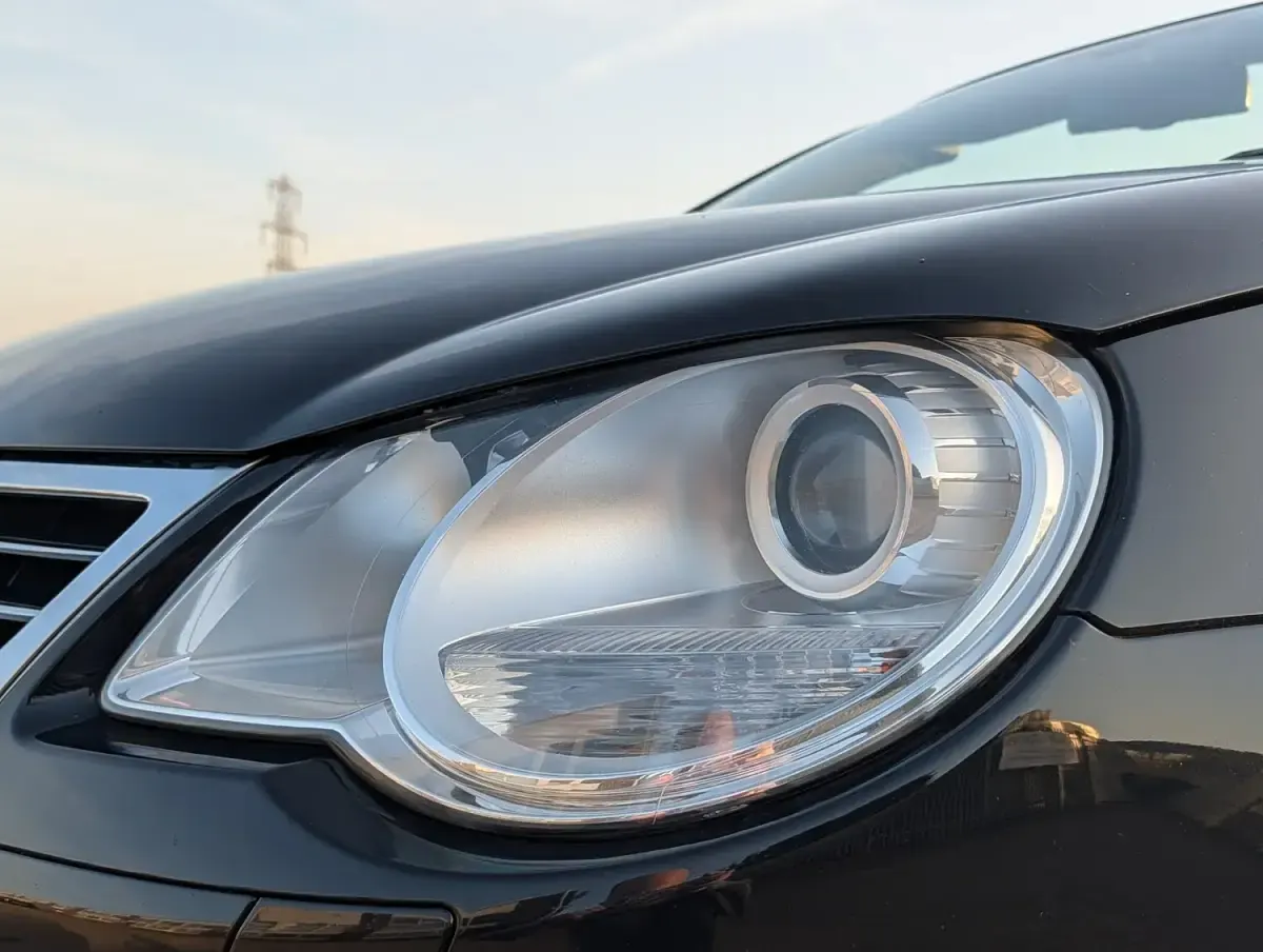 Used VW Eos Individual 140 HP (102 kW) 2010 Black Cabriolet