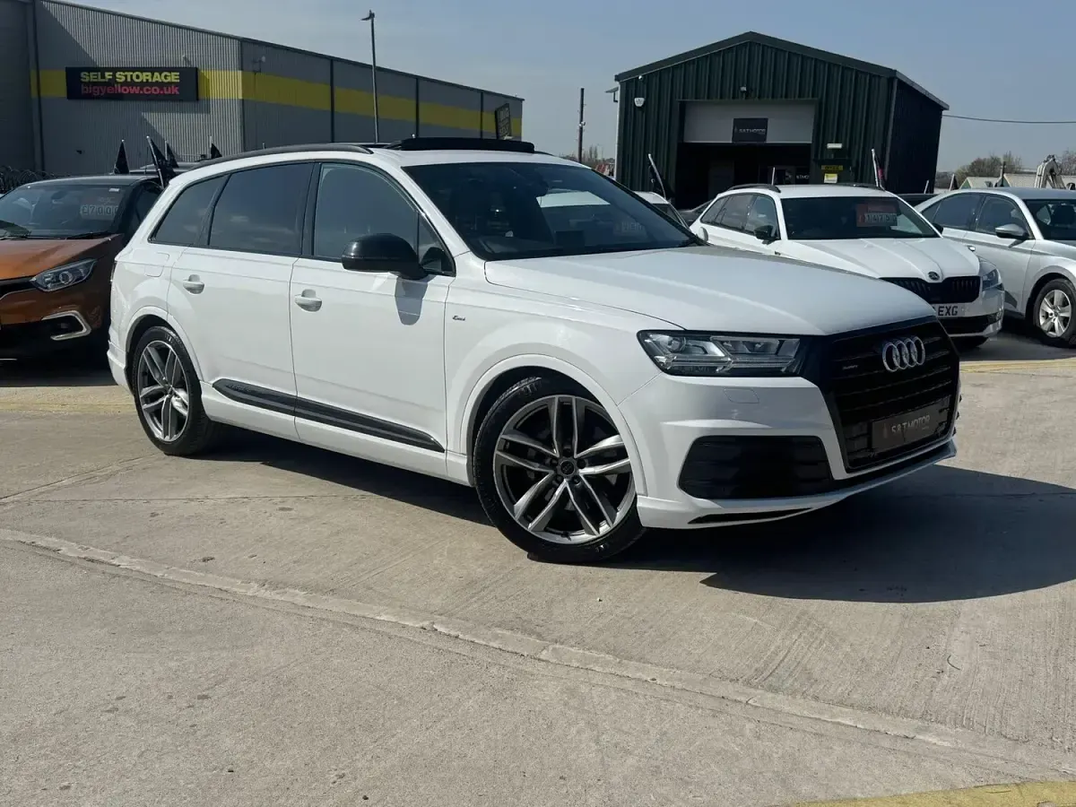 Used Audi Q7 Black Edition 272 HP (200 kW) 2018 White SUV