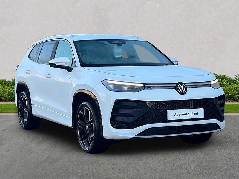 Used VW Touran R-line 150 HP (110 kW) 2025 White MPV