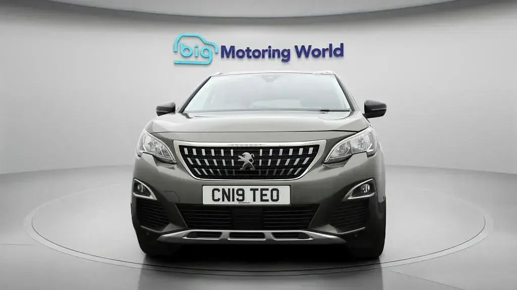 Used Peugeot 3008 Allure 131 HP (96 kW) 2019 Grey SUV