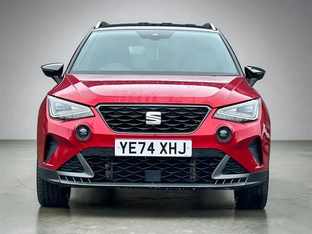 Used Seat Arona FR Sport 150 HP (110 kW) 2024 Red SUV