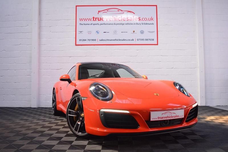 Begagnad Porsche 911 2016 Orange Sportkupé