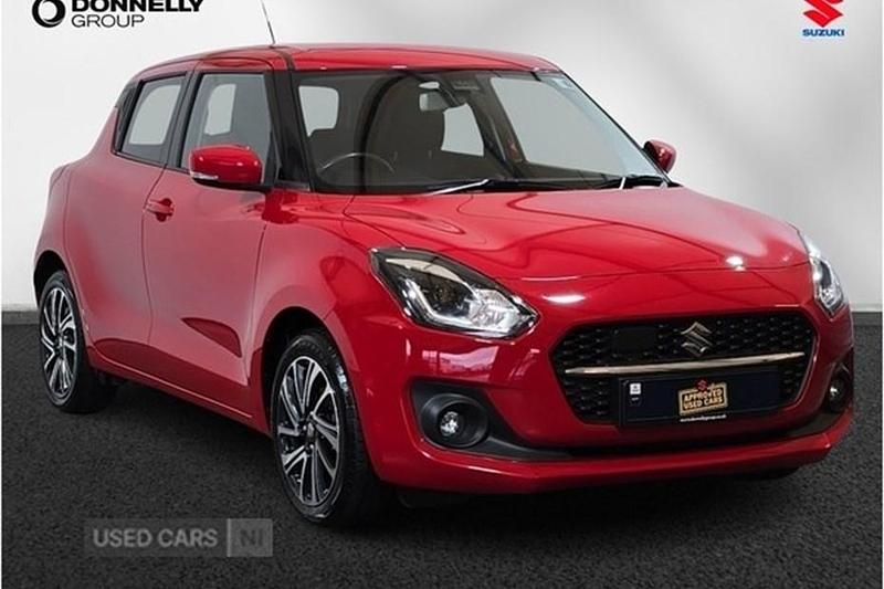 Used Suzuki Swift SZ5 83 HP (61 kW) 2022 Red Hatchback