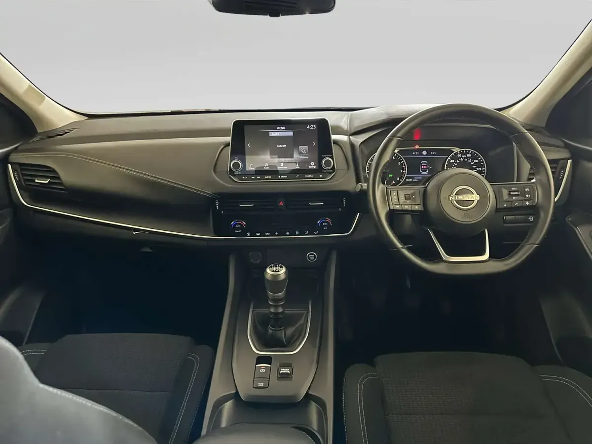 Used Nissan Qashqai Acenta Premium 140 HP (102 kW) 2024 Blue SUV