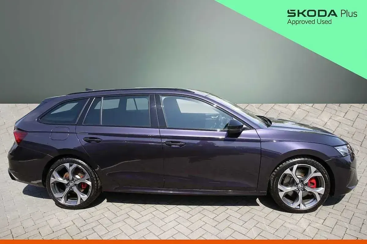 Used Skoda Octavia vRS 265 HP (194 kW) 2025 Space violet Estate